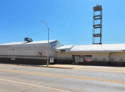 100 E Downing Street, Tahlequah, OK 74464