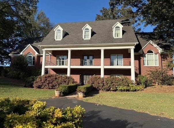 6425 E 6th St, Leighton, AL 35646