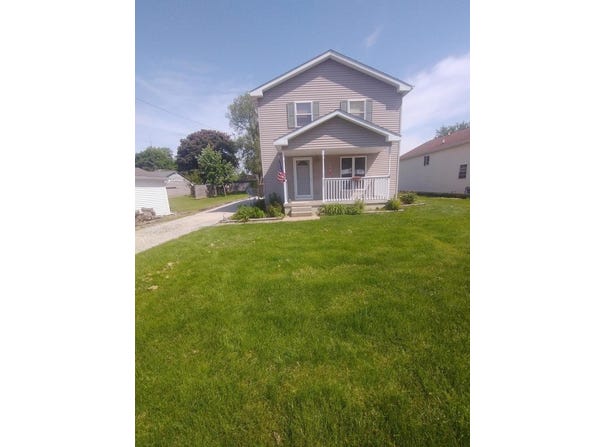 221 E Scott Street, Seneca, IL 61360