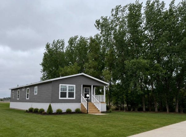 115 CRESTVIEW DR, Le Mars, IA 51031