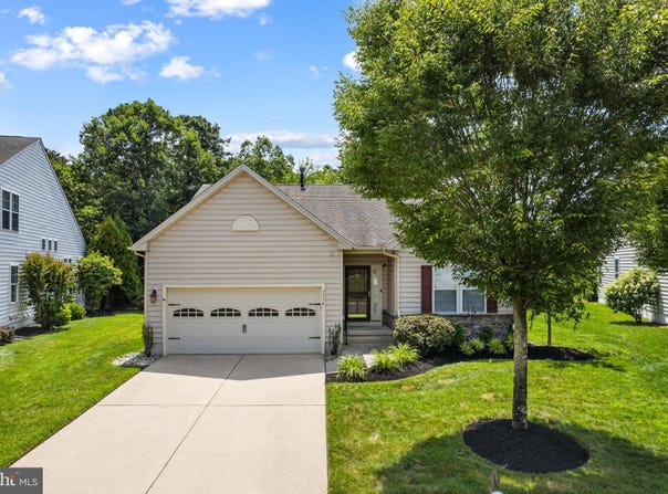 114 HEARTHSTONE DRIVE, BERLIN, NJ 08009