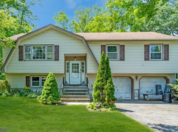 82 N Beverwyck Rd, Parsippany-Troy Hills Twp., NJ 07054-2230
