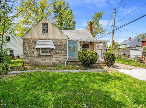 2010 Revere Road, Cleveland Heights, OH 44118