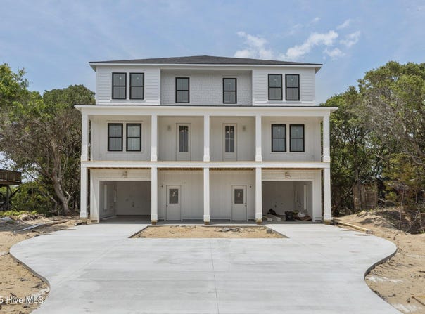 3804 Emerald Drive E, Emerald Isle, NC 28594
