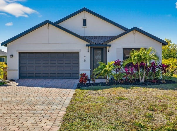 630 SW 11th Place, Cape Coral, FL 33991
