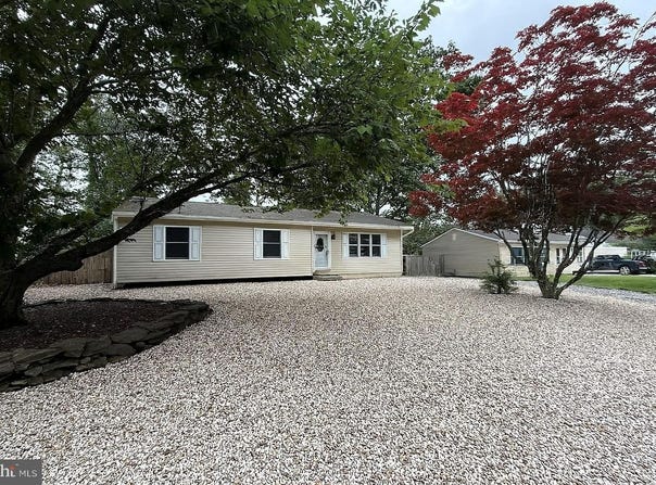 168 STOWAWAY ROAD, MANAHAWKIN, NJ 08050