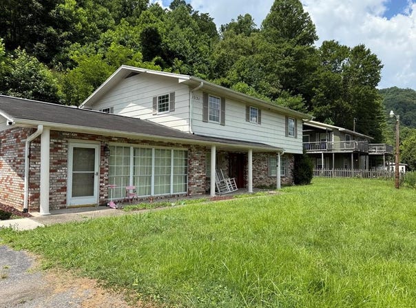 3231 State HWY 292 W, Belfry, KY 41514