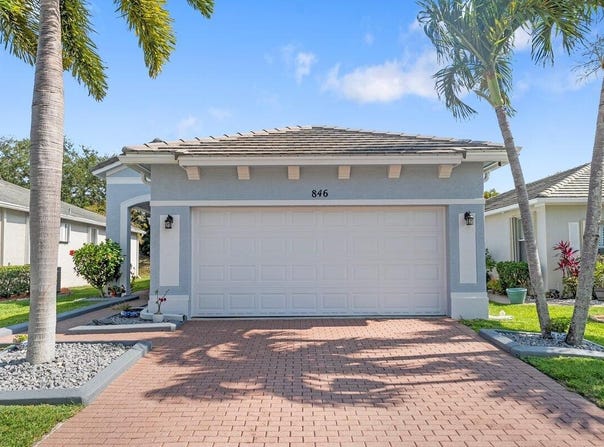 846 SW Rocky Bayou Terrace, Port Saint Lucie, FL 34986