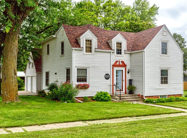 225 S Vine Street, Roland, IA 50236