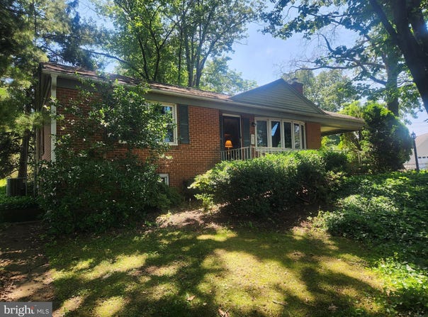 317 S 10TH STREET, AKRON, PA 17501