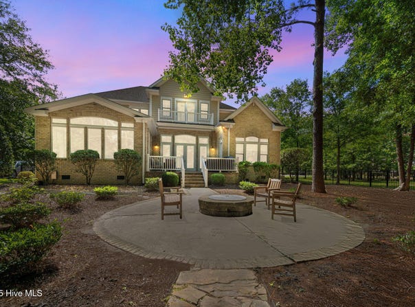 125 Falling Water Way, Wallace, NC 28466