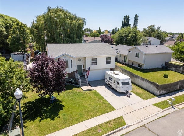 2447 W 2000 N, Clinton, UT 84015