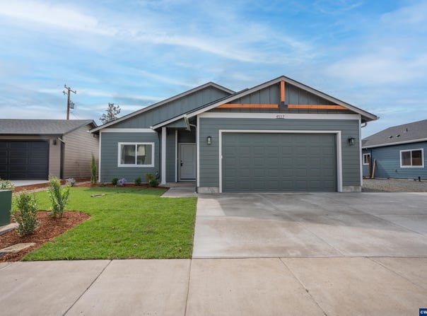 4517 Live Oak St, Sweet Home, OR 97386