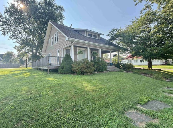 290 NE 7th Street, Linton, IN 47441