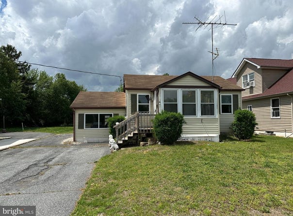 5539 DUPONT PKY, SMYRNA, DE 19977