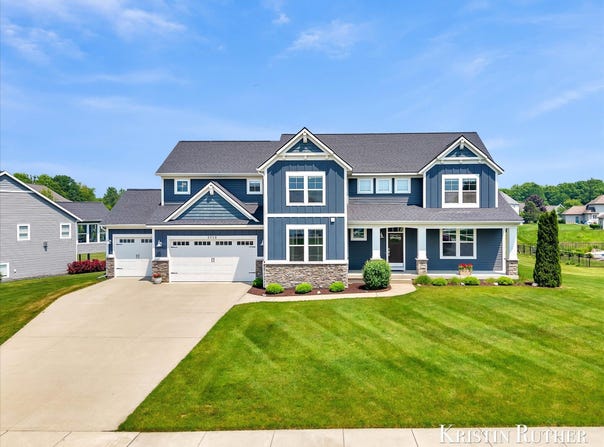 5712 Stonebridge Drive, Grandville, MI 49418