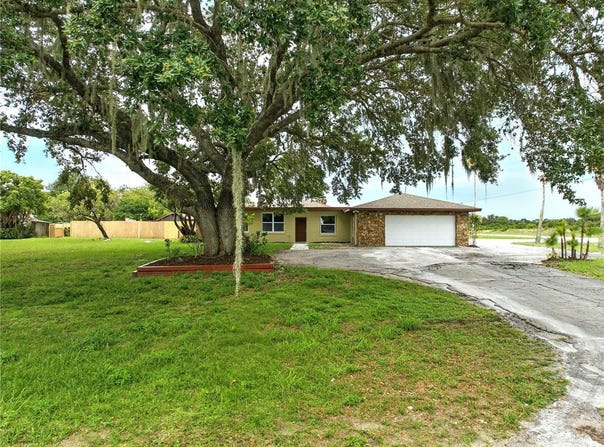 8812 OAKWOOD DRIVE, LAKE WALES, FL 33898