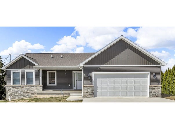 10664 Glendalough Lane, Cement City, MI 49233