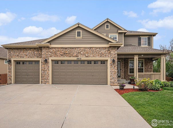 4910 Crimson Star Dr, Broomfield, CO 80023