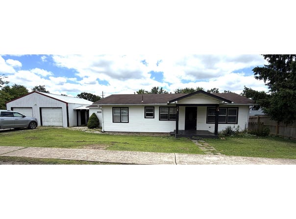 221 E 3rd Street, Mountain View, MO 65548
