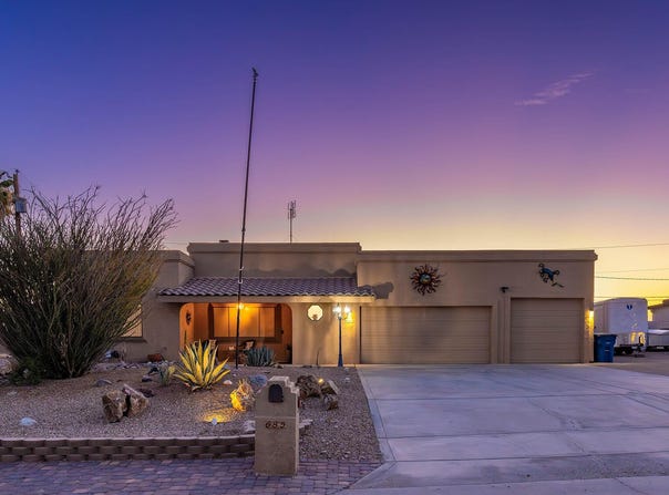 685 Meadows Dr, Lake Havasu City, AZ 86404