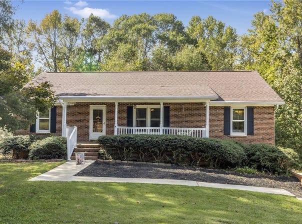 400 Quail Run Circle, Fountain Inn, SC 29644