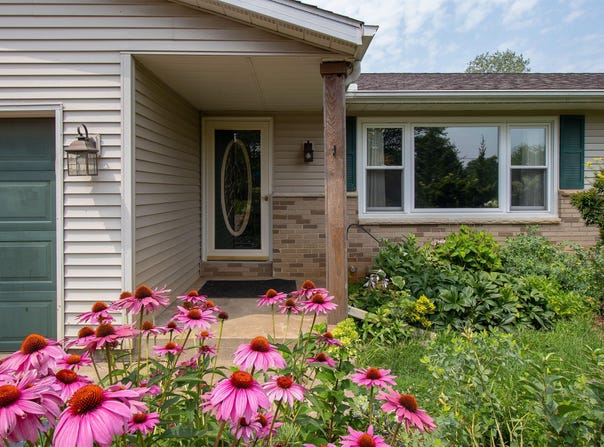 10215 8 Mile Road, Ceresco, MI 49033