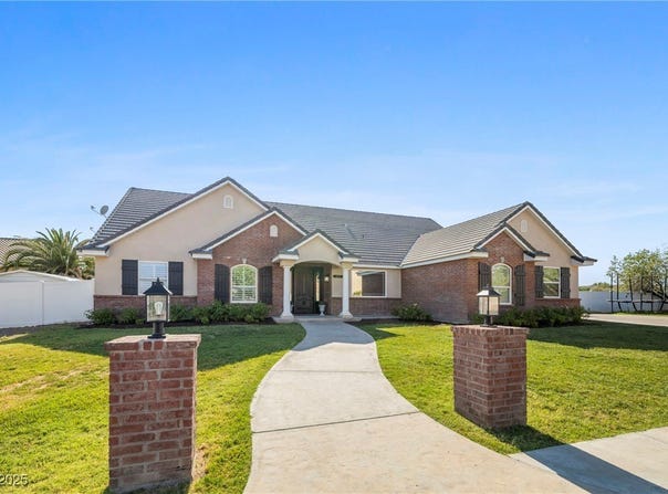 2477 Adobe Wells Drive, Logandale, NV 89021