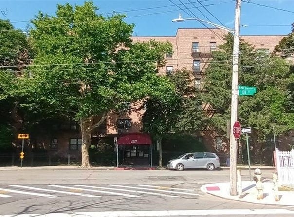 131-11 Kew Gardens, Richmond Hill, NY 11418