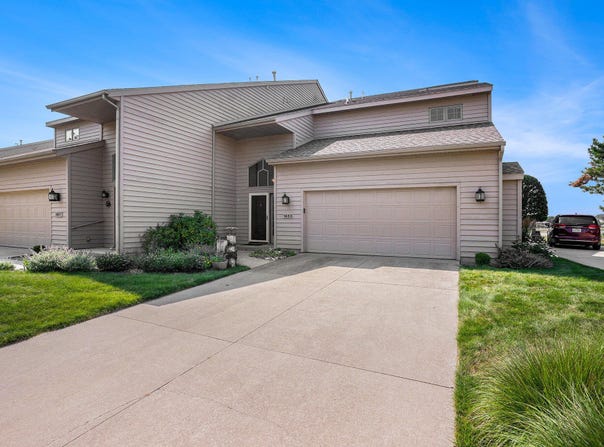 1653 E Harbour Towne Circle, Muskegon, MI 49441