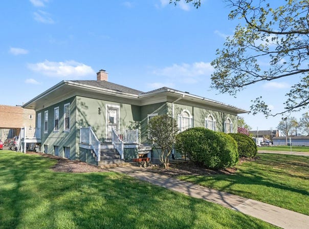 624 Phoenix Street, South Haven, MI 49090