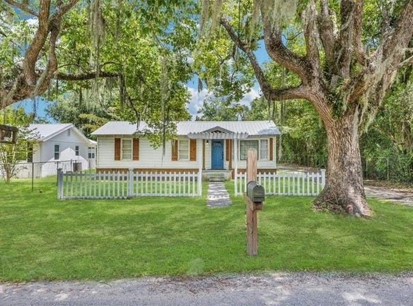 902 Old River Road, Darien, GA 31305