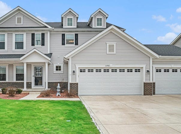 11790 Perry Street, Crown Point, IN 46307