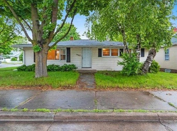 1467 E MASON Street, GREEN BAY, WI 54301