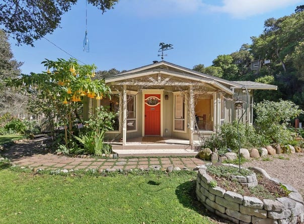 122 Strawberry Canyon RD, ROYAL OAKS, CA 95076