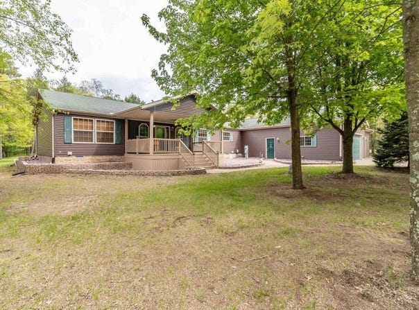 618 & 620 Little Fawn Drive, Nekoosa, WI 54457