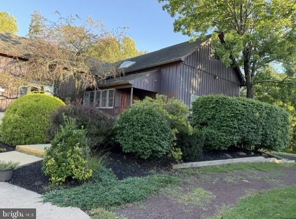 140 E BUTLER Avenue, CHALFONT, PA 18914