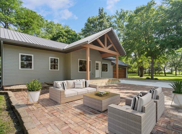1636 Jepsen Road, Cedar Falls, IA 50613