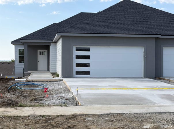 5809 Maggie Way, Lawrence, KS 66049