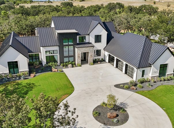 1024 Genoa Drive, Weatherford, TX 76087