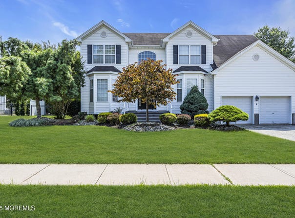 8 Cabin Brook Crescent Crest, Manchester, NJ 08759