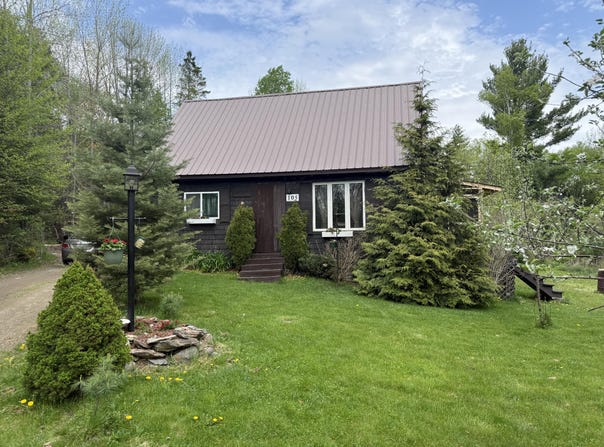 105 Cross Road, Stetson, ME 04488