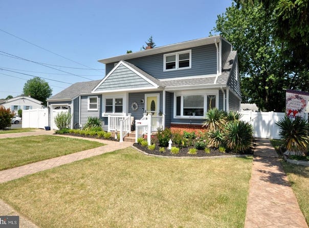 407 OAK Street, RIVERSIDE, NJ 08075