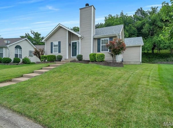 1448 Brookside Drive, High Ridge, MO 63049