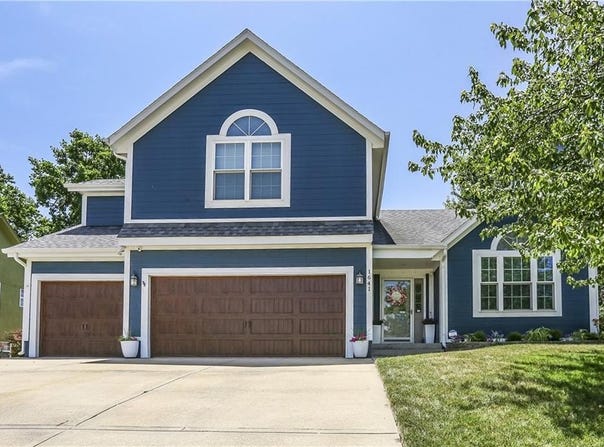 1641 N Hunter Drive, Olathe, KS 66061