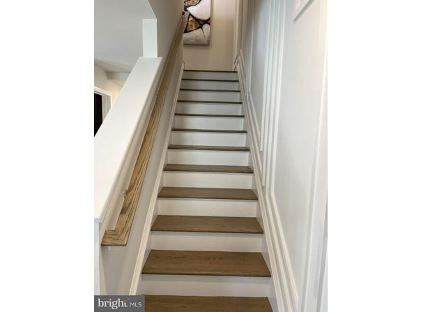 71 EAST FRONT ST, BRIDGEPORT, PA 19405