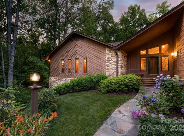 461 Sugar Hollow Road, Fairview, NC 28730