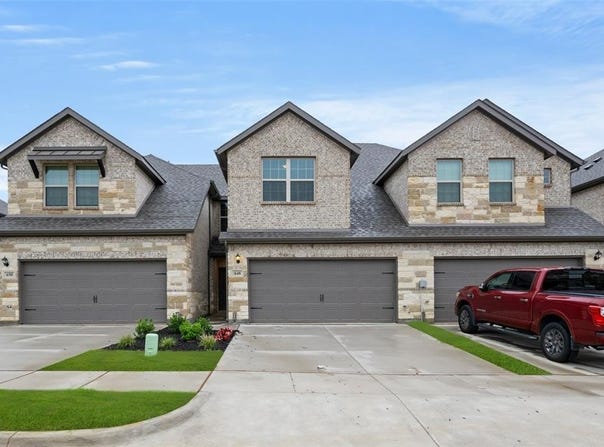 648 Sandiford, Mansfield, TX 76063