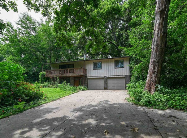 2897 Glacier Valley Road, Fitchburg, WI 53711
