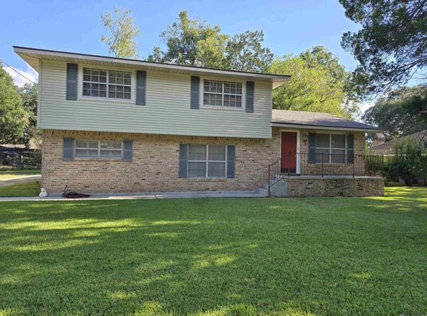 58725 DELACROIX AVE, Plaquemine, LA 70764
